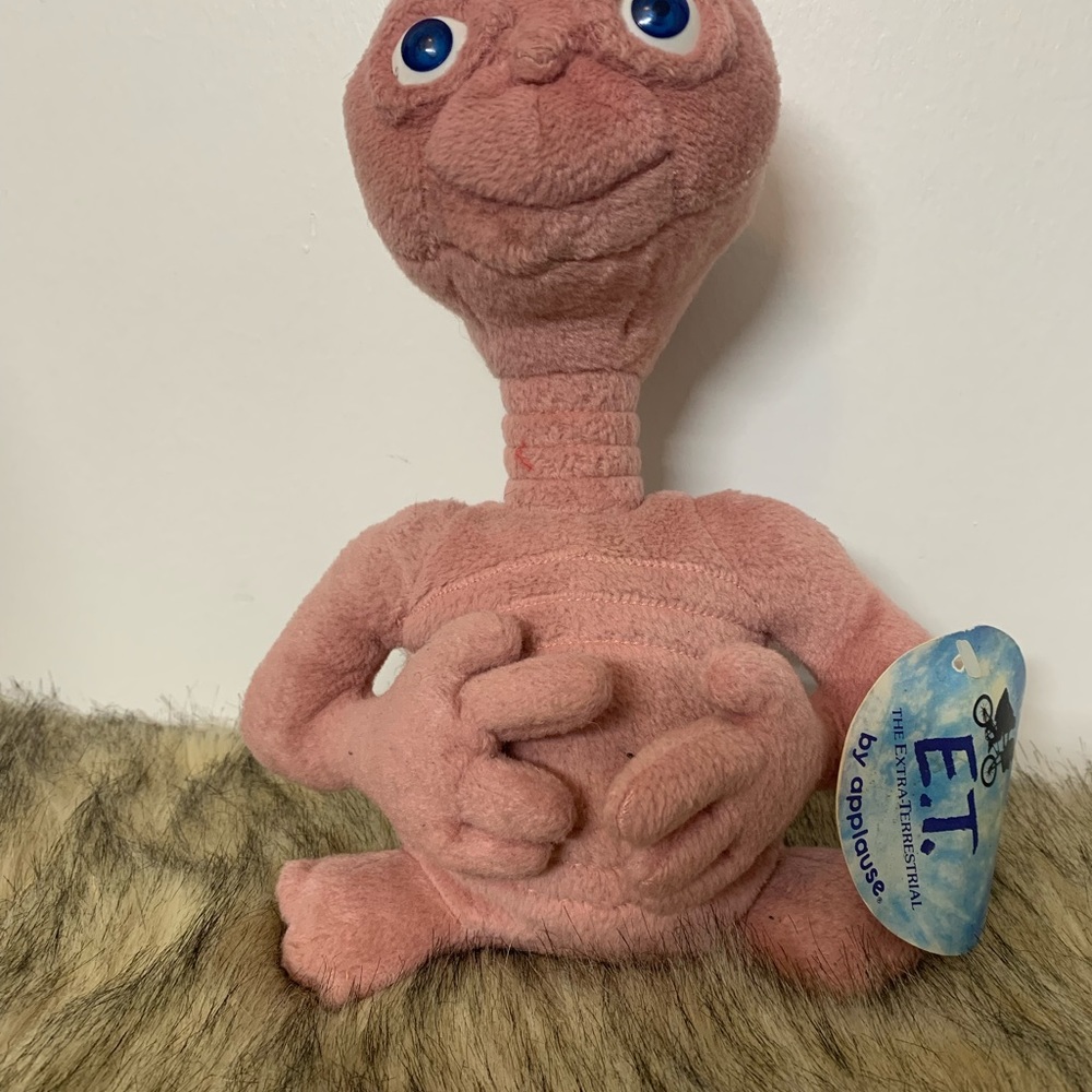 E.T.  the extra-terrestrial By applauses.